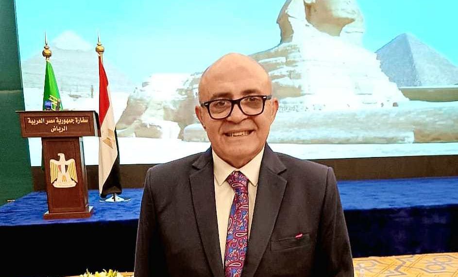 الخبير السياحى شرين يسرى